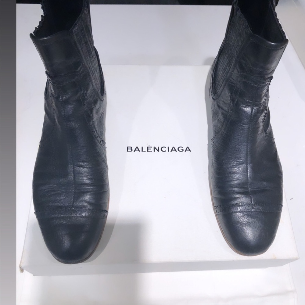 Balenciaga boots 🖤